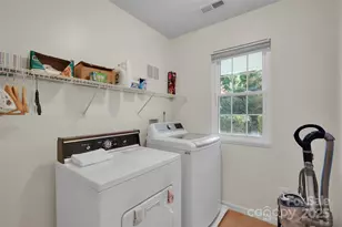 4227 Craven Hill Dr, Charlotte, NC 28216 - Photo 16