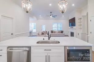 994 Cedar Crest Ln, Florence, SC 29501 - Photo 8