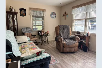 1954 Villa Drive, Newton, NC 28658 - Photo 4