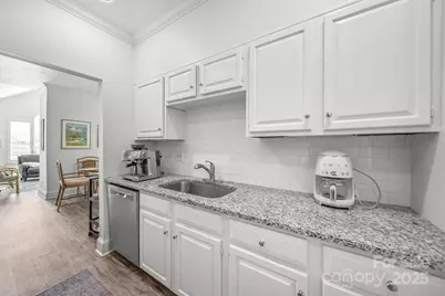 2315 Selwyn Avenue #H, Charlotte, NC 28207 - Photo 12