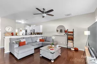 431 Battery Cir, Lake Wylie, SC 29710 - Photo 12