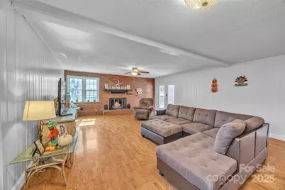 227 W 27th Street, Newton, NC 28658 - Photo 8