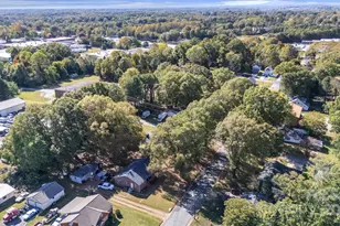 227 W 27th St, Newton, NC 28658 - Photo 38