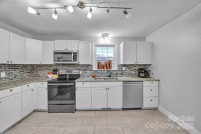 227 W 27th Street, Newton, NC 28658 - Photo 12