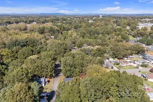 227 W 27th St, Newton, NC 28658 - Photo 36