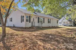 227 W 27th St, Newton, NC 28658 - Photo 4