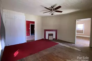 318 S 6th St, Lockhart, SC 29364 - Photo 6