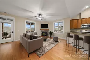 22 Craftsman View Dr, Asheville, NC 28804 - Photo 2