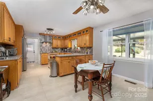 108 Hill St, Black Mountain, NC 28711 - Photo 10