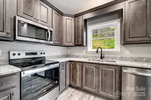 679 Firefly Rd, Whittier, NC 28789 - Photo 16