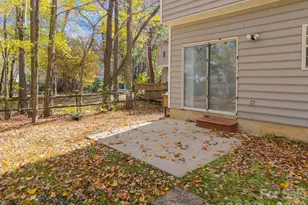 9201 Rotherham Ln, Charlotte, NC 28216 - Photo 16