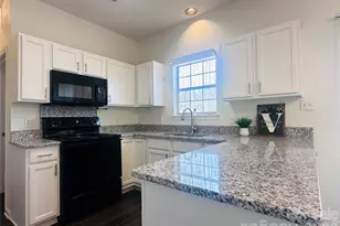 9201 Rotherham Ln, Charlotte, NC 28216 - Photo 42