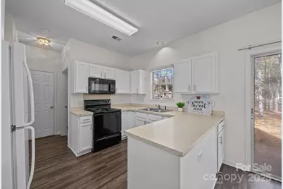 9201 Rotherham Lane, Charlotte, NC 28216 - Photo 12