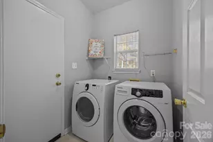 9201 Rotherham Ln, Charlotte, NC 28216 - Photo 24