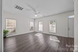 9201 Rotherham Ln, Charlotte, NC 28216 - Photo 2