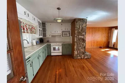 14 Lake View Drive N, Marion, NC 28752 - Photo 24