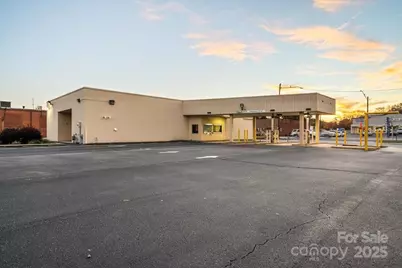 704 N Cannon Boulevard, Kannapolis, NC 28083 - Photo 2