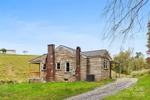 421 Hazel Brook Rd, Marshall, NC 28753 - Photo 4