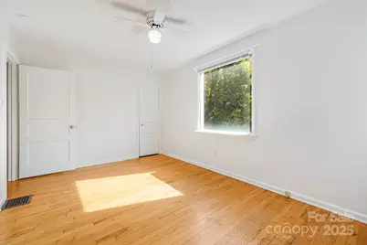209 Governors View Road, Asheville, NC 28805 - Photo 14