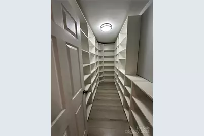 10517 Starwood Drive, Charlotte, NC 28215 - Photo 4