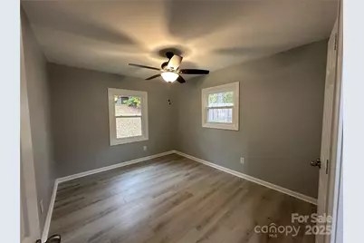 10517 Starwood Drive, Charlotte, NC 28215 - Photo 22