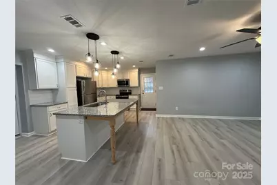 10517 Starwood Drive, Charlotte, NC 28215 - Photo 8