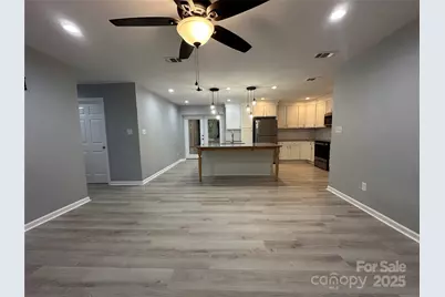 10517 Starwood Drive, Charlotte, NC 28215 - Photo 16