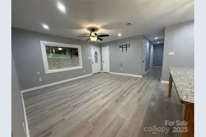 10517 Starwood Drive, Charlotte, NC 28215 - Photo 12