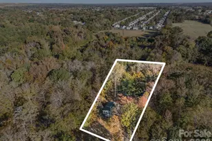 3618 Waterloo Dr, Harrisburg, NC 28075 - Photo 2