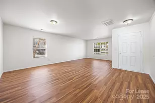 4102 Rosefield Ct, Charlotte, NC 28215 - Photo 6