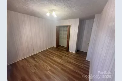 5601 Howard Gap Road, Flat Rock, NC 28731 - Photo 14