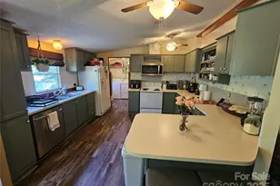 5062 Taylor Farm Rd, Lenoir, NC 28645 - Photo 8