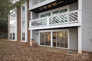 9500 Shannon Green Dr, Charlotte, NC 28213 - Photo 18