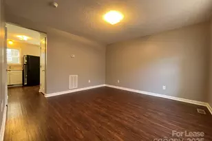 206 W 15th St, Newton, NC 28658 - Photo 2