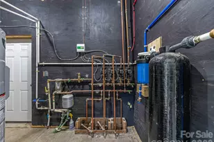 945 Roaring Fork Rd, Hot Springs, NC 28743 - Photo 20