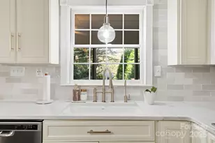 3027 Telford Pl, Charlotte, NC 28205 - Photo 10