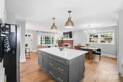 3027 Telford Place, Charlotte, NC 28205 - Photo 8