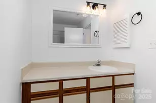 1021 Churchill Downs Ct, Charlotte, NC 28211 - Photo 14