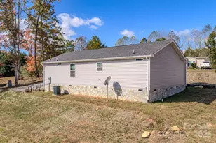 70 Cascades Dr S, Nebo, NC 28761 - Photo 40