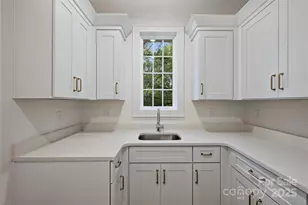 522 Greystone Rd, Charlotte, NC 28209 - Photo 22