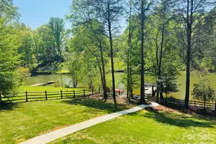 6923 Wateredge Dr, Sherrills Ford, NC 28673 - Photo 4