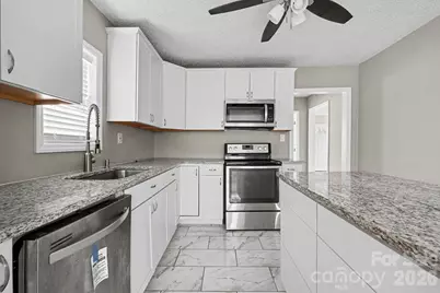 9501 Misenheimer Road, Charlotte, NC 28215 - Photo 16