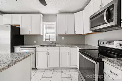 9501 Misenheimer Road, Charlotte, NC 28215 - Photo 14