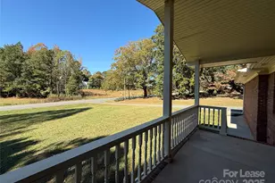 925 Perth Rd, Troutman, NC 28166 - Photo 4