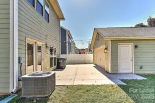 8765 Aspinwall Dr, Charlotte, NC 28216 - Photo 36