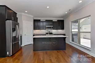 8765 Aspinwall Dr, Charlotte, NC 28216 - Photo 6