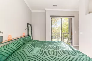 525 E 6th St, Charlotte, NC 28202 - Photo 18