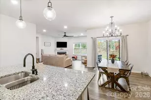 345 Ridgeview Ln, Mars Hill, NC 28754 - Photo 4