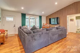 15 Edmond Woods Pl, Fairview, NC 28730 - Photo 4