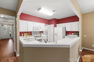 7011 Southbrook Dr, Charlotte, NC 28277 - Photo 10